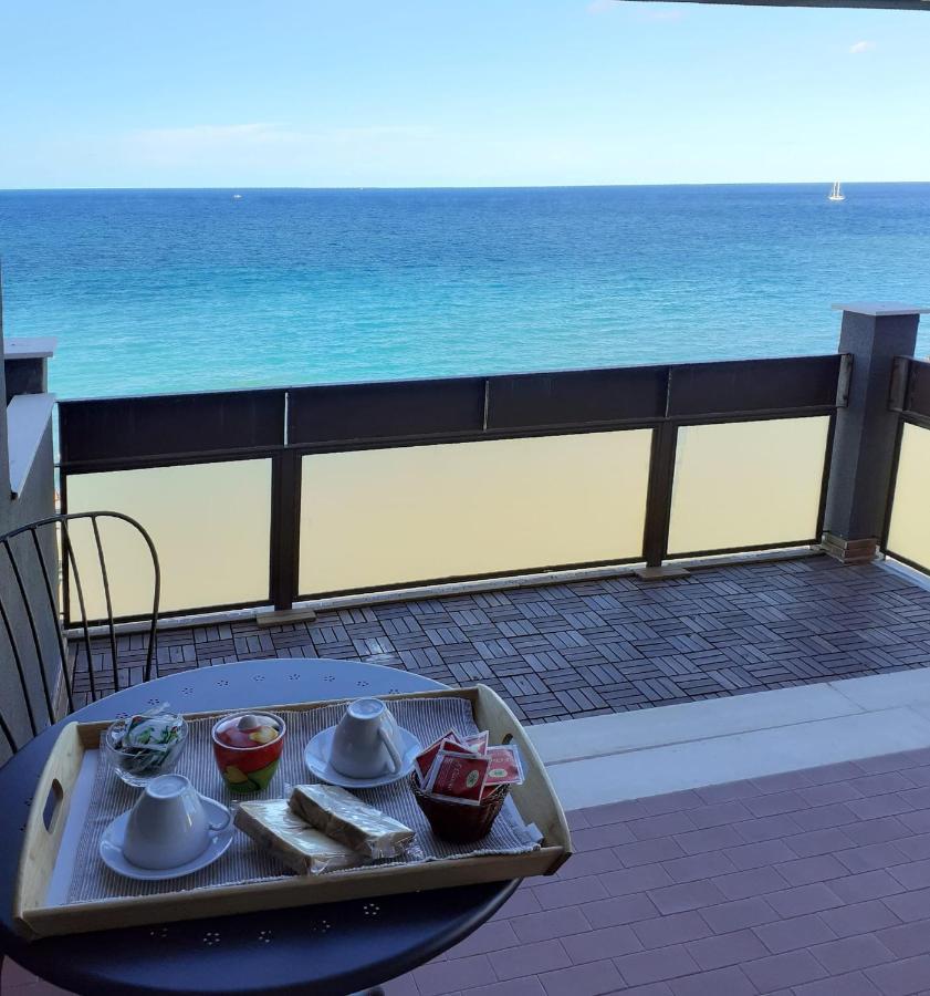 Attico Suite Spiaggia Μπάρι Εξωτερικό φωτογραφία